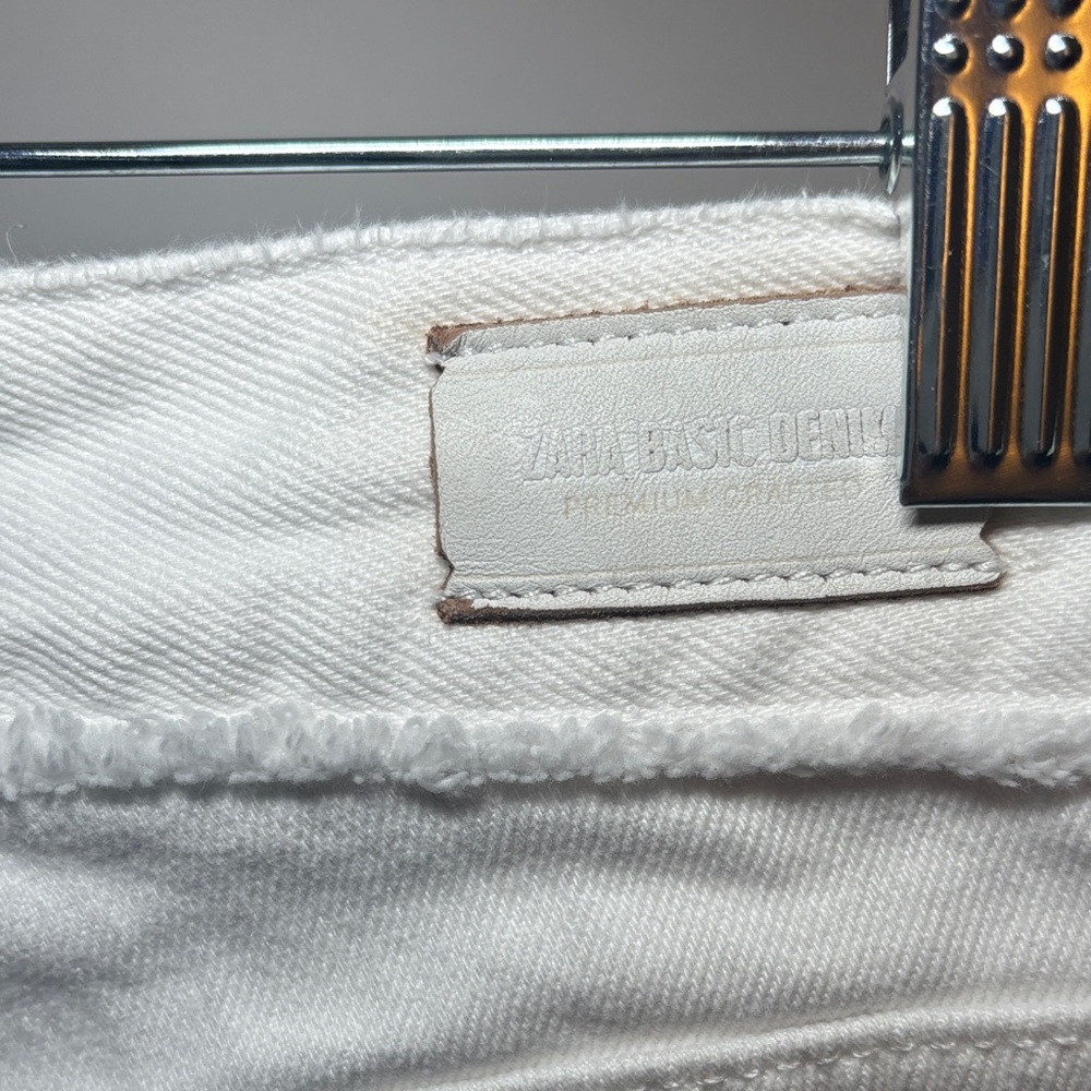Zara White Floral Embroidered Flare Jeans - Picture 5 of 7